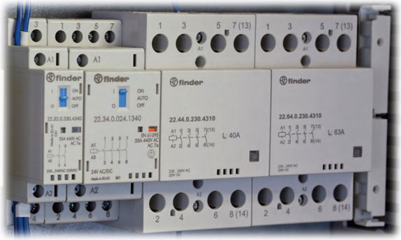 Контакторы 25А, 40А и 63А производства Finder.
